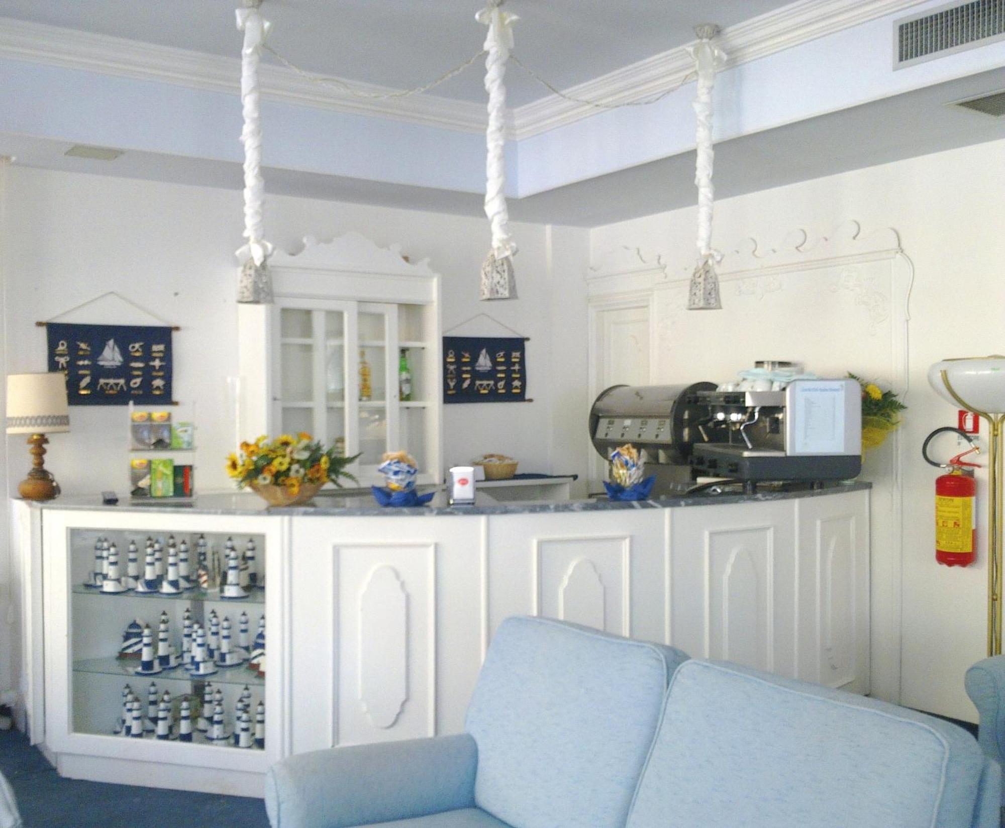 Hotel Maremonti Gabicce Mare Restaurang bild
