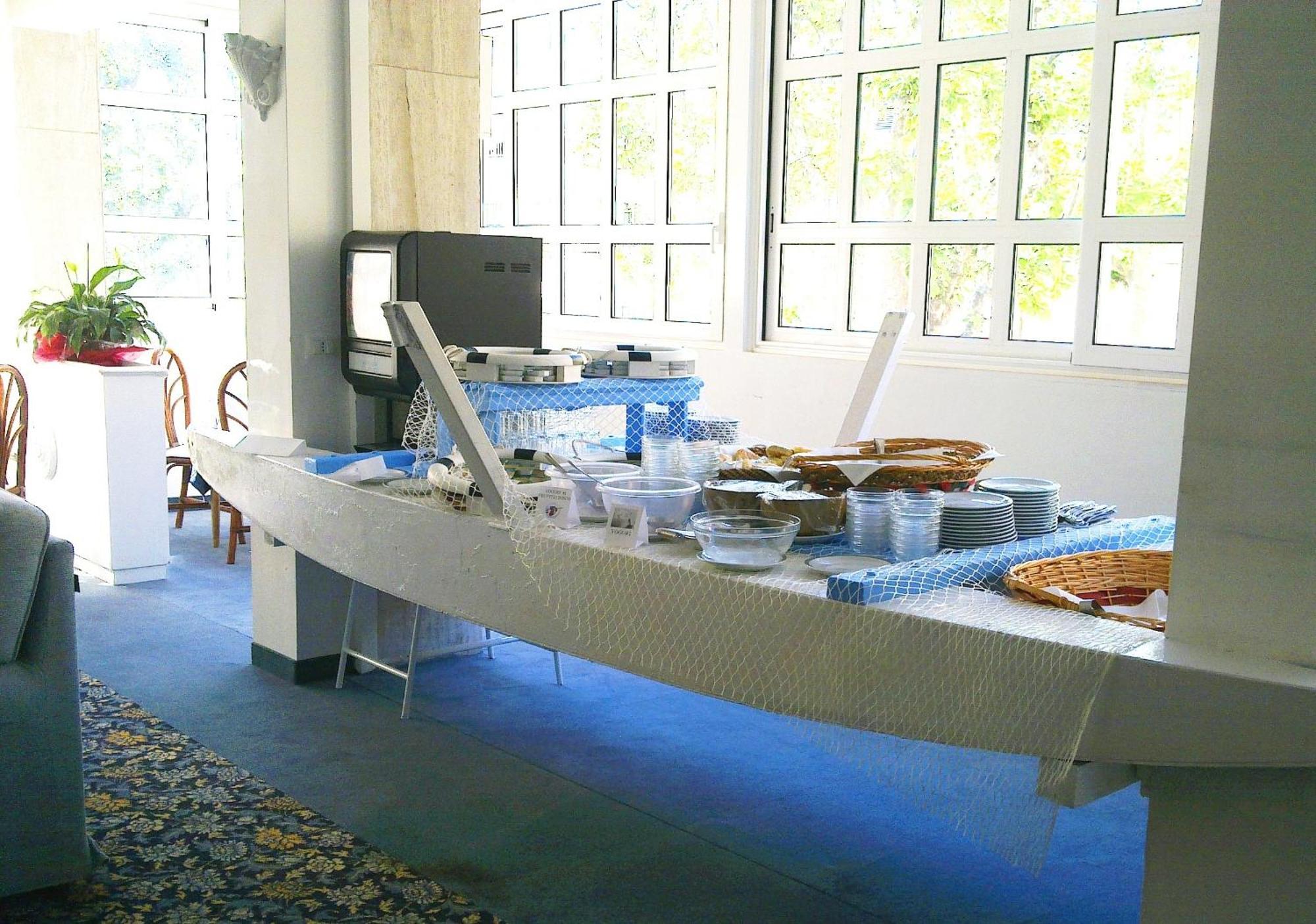 Hotel Maremonti Gabicce Mare Restaurang bild