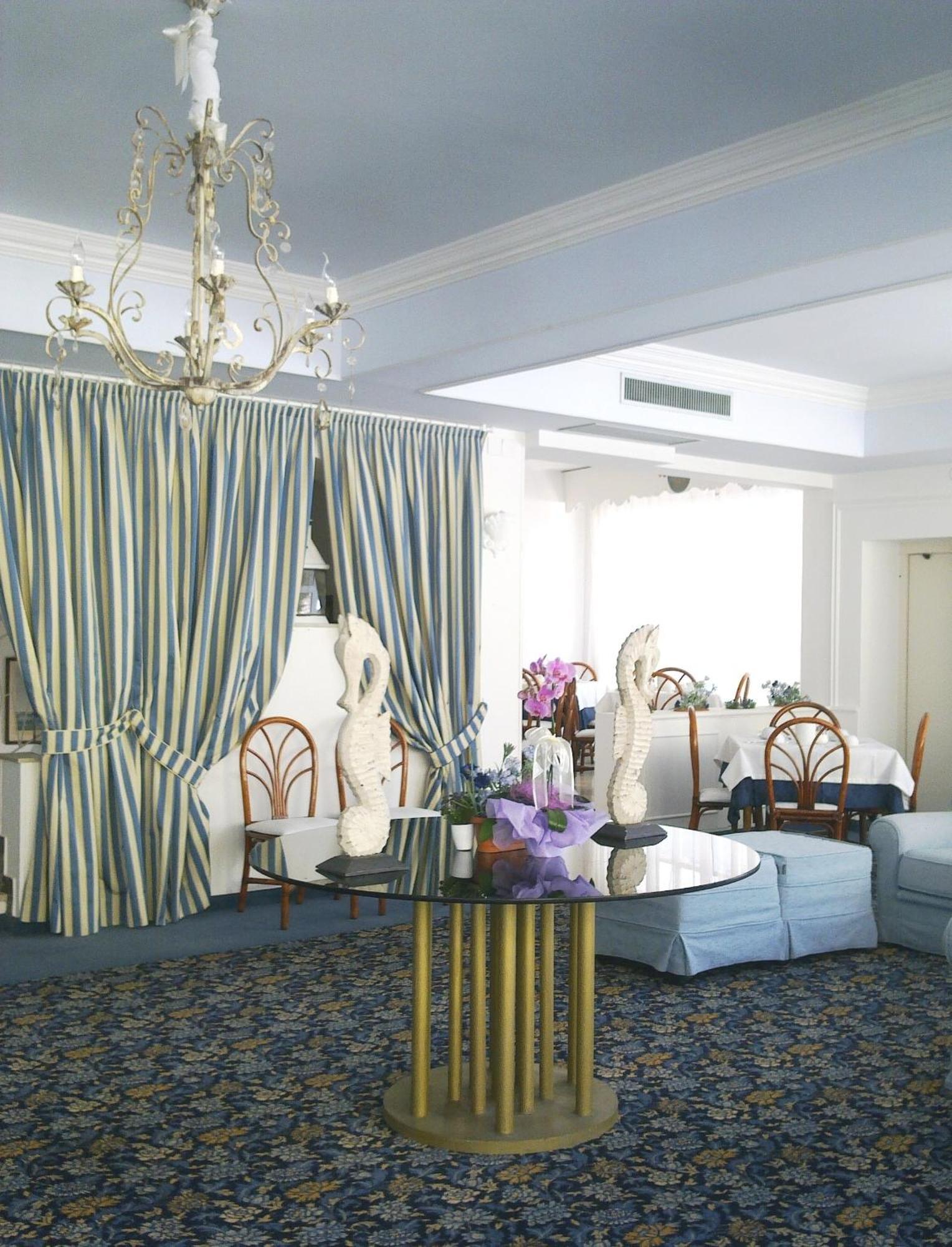 Hotel Maremonti Gabicce Mare Inreriör bild