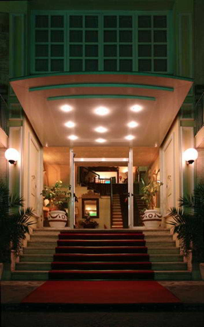 Hotel Maremonti Gabicce Mare Exteriör bild